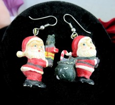 SANTA CLAUS Dangle PIERCED EARRINGS Vintage With Black Back Christmas Pr... - $14.99
