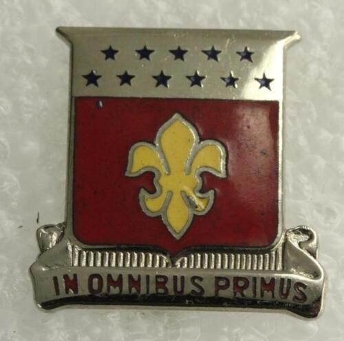 Vintage US Military DUI Pin 186th AAA Gun Battalion IN OMIBUS PRIMUS - $8.87