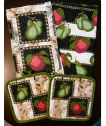 APPLE PEAR KITCHEN SET 4-pc Towels Pot Holders Fruit Apples Pears Green ... - $12.99