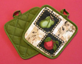 APPLE PEAR KITCHEN SET 4-pc Towels Pot Holders Fruit Apples Pears Green Red NEW image 2