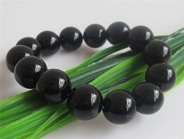 Big Stretchy Top Grade 14 14mm Black Agate Gemstone Beaded Amulet Bracelet - $5.30