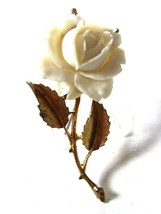 Goldtone &amp; White Flower Rose Brooch Unbranded 8615 - £15.97 GBP