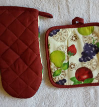 FRUIT OVEN MITT POTHOLDER 2pc Set Grapes Apple Pear Red trim NEW image 5