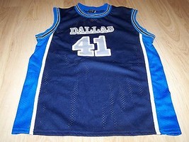 Youth Size Medium 10-12 Dallas Mavericks #41 Dirk Nowitzki Basketball Jersey EUC - $18.00
