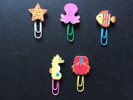 Cute Cartoon Wooden Clips,Paper Clips,50pieces Birthday Party Gifts - £3.31 GBP