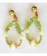 Peridot &amp; Iridescent Shell Gold-tone Loop Clip Earrings 1970s vintage. 2... - £11.17 GBP