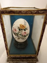 Vintage Chinese Hand Painted Egg Butterfly &amp; Flowers In Glass Display Box Stand - £19.80 GBP