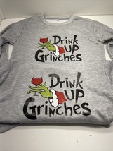 The Grinch “Drink Up Grinches” Sweatshirt Med Gray Lot Of 2  - $728.37 MXN