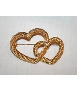Vintage Gold Tone Twisted Rope Double Heart Brooch       J112 - £15.98 GBP