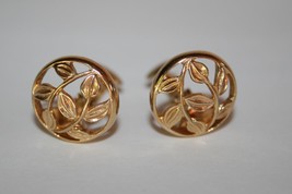 Vintage Avon Gold Toned Leaf Clip Earrings J212GS - $12.00