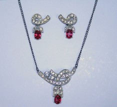 Vintage Nemo Signed Hot Pink Crystal Screw Earrings and Necklace  J130GS - $40.00