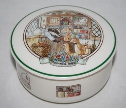 Villeroy &amp; Boch Foxwood Tales Round Covered Candy Trinket Box  #1896 - £26.75 GBP