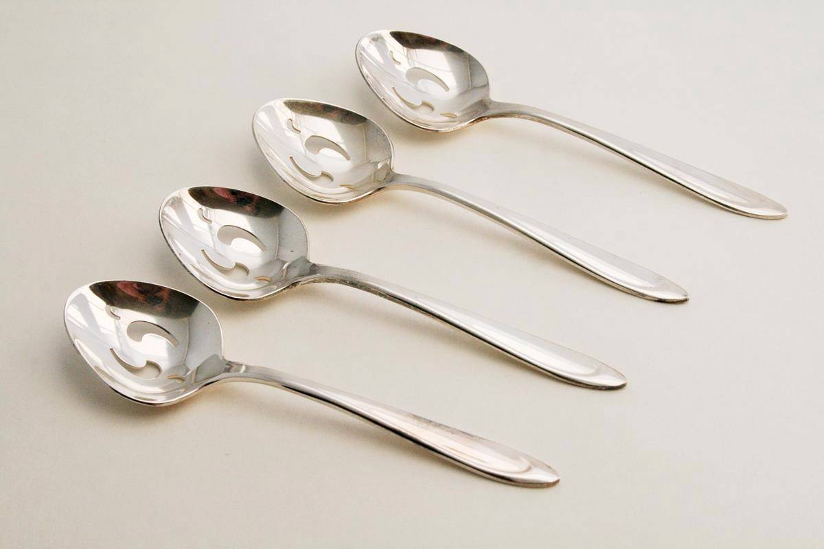 4 International Meriden Silverplate 1960 First Lady Pierced Relish Spoons #1679 - £19.11 GBP