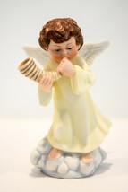 Angel Blowing Horn  Angel With Wings on Cloud  Enesco  1988  Classic Figure - $14.13