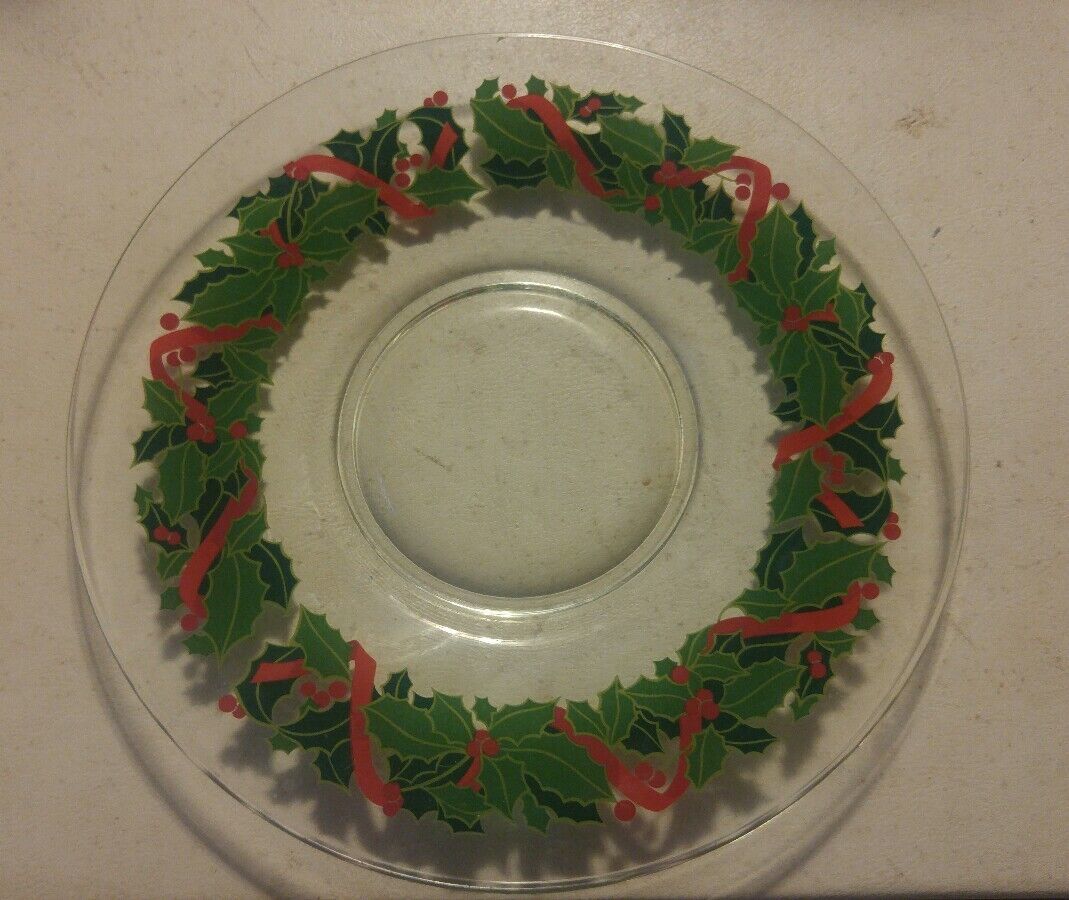 000 Vintage Clear Holly Berry Wreath Plate 11 Inches Holiday Christmas - $5.99