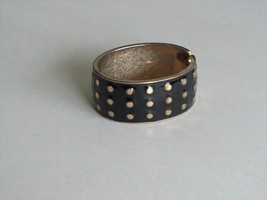 Vintage Black Enamel Gold Dot Metal Hinged Oval Bangle Fashion Jewelry Bracelet - £7.98 GBP