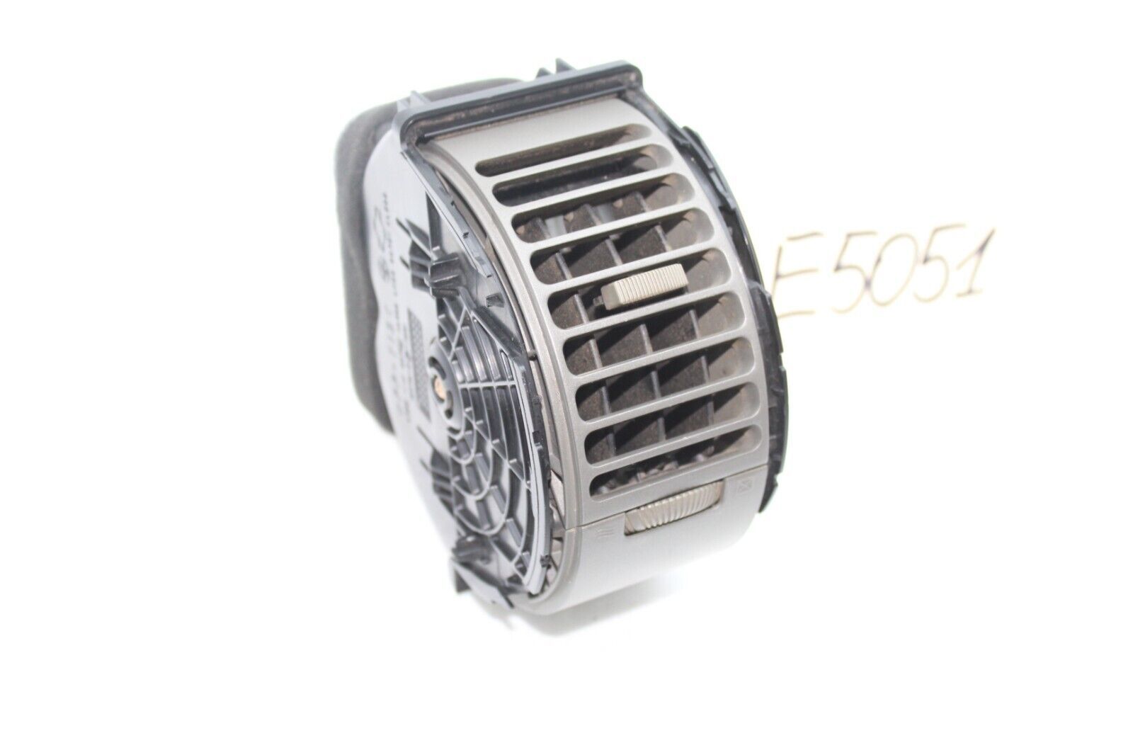 03-04 INFINITI G35 SEDAN DASH CENTER LEFT AIR VENT E5051 - $34.36