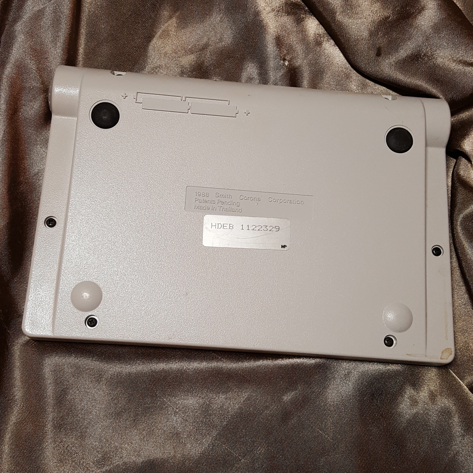 Smith Corona Spell-Right Spell Checker 200 Electronic Dictionary, Thesarus and C Item image 2