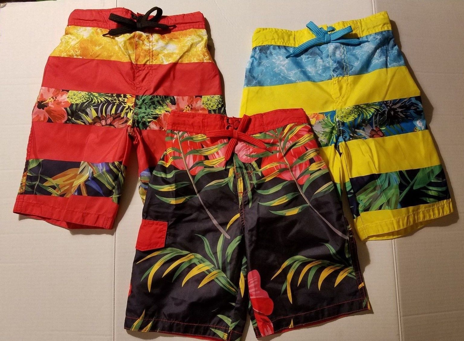 Smith's American Boys Swim Shorts Trunks Size  M5/6 NWT  - $16.99