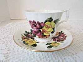 ROYAL WINDSOR BONE CHINA TEACUP &amp; SAUCER YELLOW &amp; MAROON FLORALS ENGLAND - $241.17 MXN