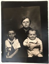 Vtg Antique Posed Photograph of Woman and 2 Children (2 Don&#39;t Look Very Happy) - £7.83 GBP
