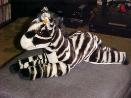 17&quot; Steiff Zebra Plush Stuffed Toy #104855 Nice Condition But No Chest Tag - $139.42 CAD