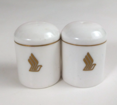 Vintage Narumi Bone China Singapore Airlines 1.75&quot; Salt &amp; Pepper Shakers - $14.54