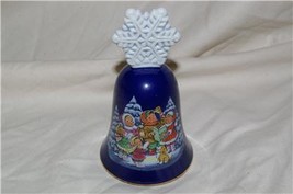 AVON Vintage Christmas Collectible Bell Caroling 1987 - £5.58 GBP