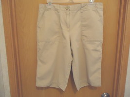 Womens New York &amp; Company Size 10 Beige / Tan Shorts &quot; EUC &quot; - $13.16