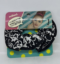 Scunci Fabric Scrunchie - 1 Piece (Black &amp; White Print) - £2.33 GBP