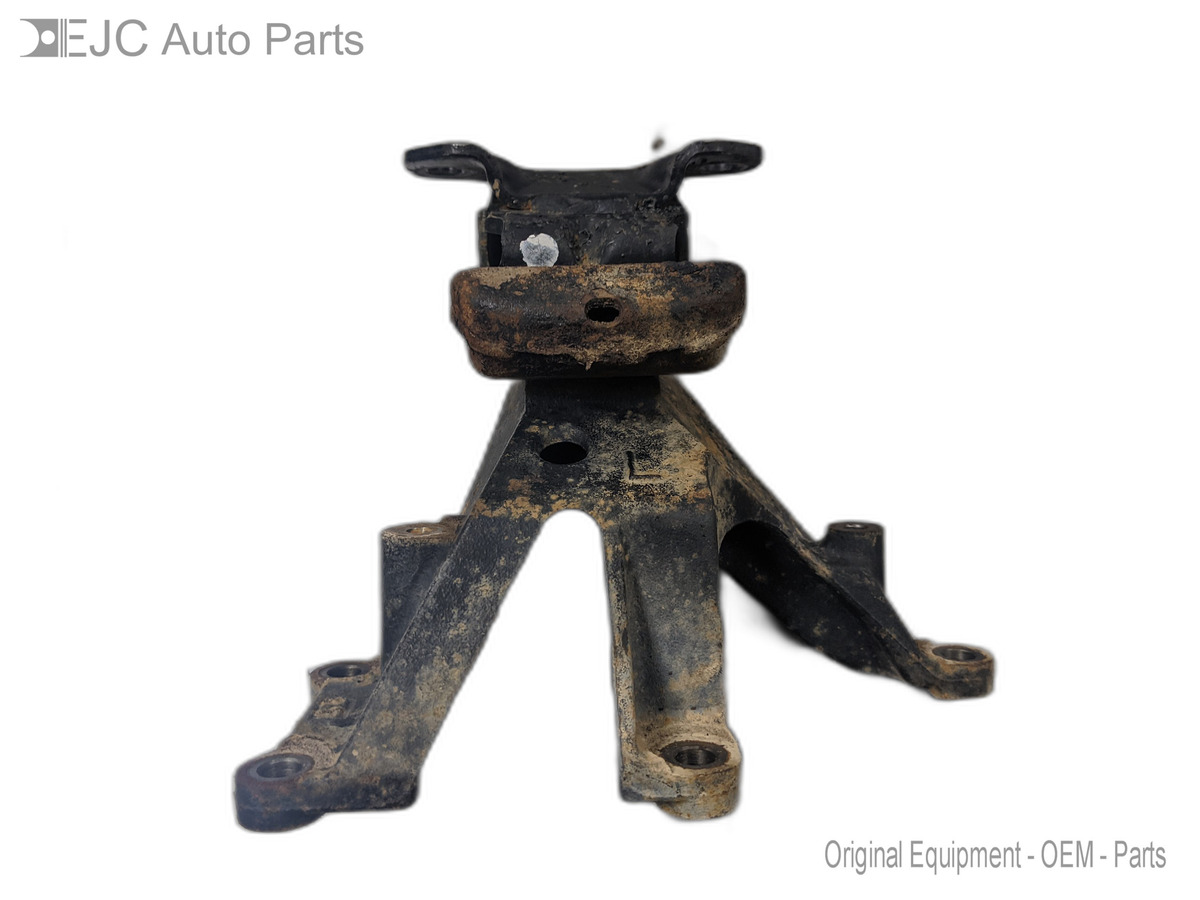 Left Motor Mount For 05-06 Toyota Tundra  4.7 1231150120 4WD - $49.45