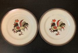 2 Poppytrail Red Rooster 7.5&quot; Salad Plates Metlox California USA Vintage - £22.57 GBP