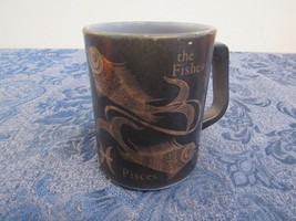 Federal Milk Glass Mug Astrology Pisces The Fishes Black Gold - £7.89 GBP