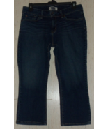 EXCELLENT WOMENS LEVI STRAUSS SIGNATURE DISTRESSED DENIM CAPRI    SIZE 14 - $25.20