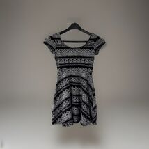 Papaya Fit And Flare Dress Women’s Small - $9.90