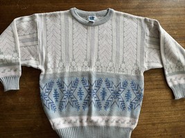 Vintage 62 East Sweater Crew Neck Acrylic Nylon Size M Blue Xmas Holiday Sweater - £13.96 GBP