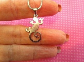 Lizard silver pendant - €6,77 EUR