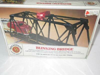 Primary image for HO VINTAGE BACHMANN TRAINS 2563 CENTER SQUARE MONUMENT KIT- SEALED- NEW-W14