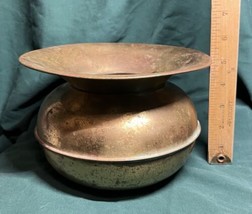 Brass Looking Spittoon Made in Taiwan ~8&quot; in Diameter at Top 5 1/2&quot; Tall - £7.99 GBP