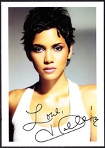 Halle Berry - Signed 5x7 Color Photo #2 Autograph Reprint - £12.42 GBP