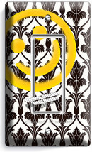 SHERLOCK HOLMES WALLPAPER HAPPY FACE PATTERN SINGLE GFI LIGHT SWITCH COV... - $209.29 MXN