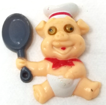 Googly Eyes Pig Fridge Magnet Holding Frying Pan Plastic 1970s Vintage  - $12.30