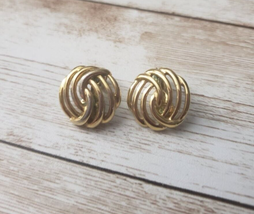 Vintage Clip On Earrings - Circular Gold Tone Fancy Pattern - £8.62 GBP