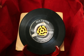 Elvis Presley 45 RPM Record Heartbreak Hotel 47-6420 RCA Music Records  (1956) - £17.43 GBP