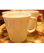 Corelle Winter White Mugs/Cups (3) with &quot;D&quot; shape handle GUC - $380.13 MXN