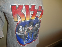 KISS Paul Stanley Gene Simmons distressed print Logo  fitted T SHIRT L  - $16.77