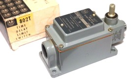 Nib Allen Bradley 802T-R8TD Ser. 2 Limit Switch W/ Z-24806 Operating Head - $115.99