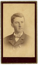 Antique ID&#39;d CDV Circa 1883 Loquist Bros. Oscar McCauley in Suit &amp; Tie Peoria IL - £7.49 GBP