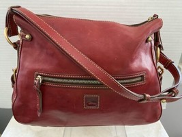 Dooney &amp; Bourke Red Leather Shoulder Bag Zip Tassel Florentine Vachette Hobo - £105.60 GBP