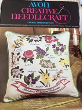 Avon Creative Needlecraft *Thirteen Original Colonies Crewel Pillow 1974 New - £24.37 GBP